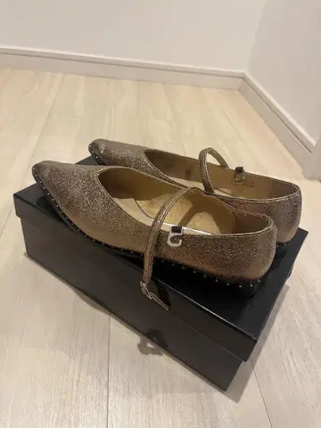 골드 펌프스 24cm