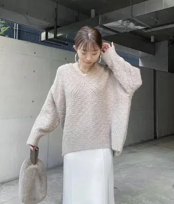 DOUDOU 도두 패턴 V넥 풀오버