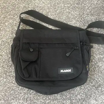 XLARGE 숄더백