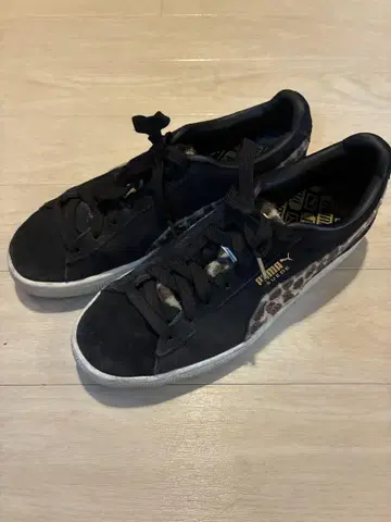 PUMA 블랙 레오파드 스니커즈 26.5
