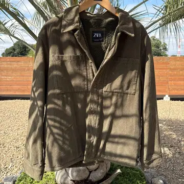 ZARA 코듀로이 보아 자켓 올리브