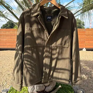 ZARA 코듀로이 보아 자켓 올리브