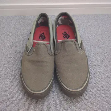 Nigel Cabourn x VANS VAULT 슬립온