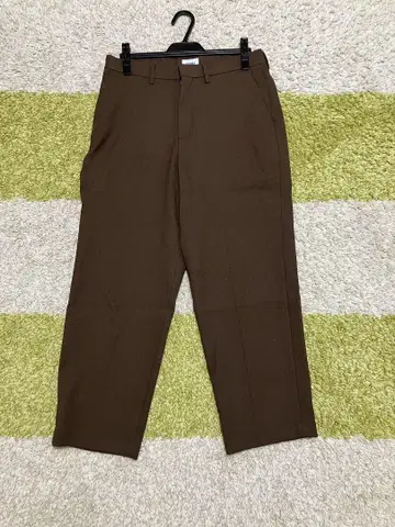 BEAMS 브라운 슬랙스