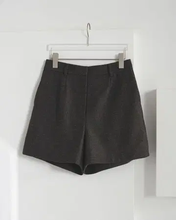 anuke Herringbone Short Pants