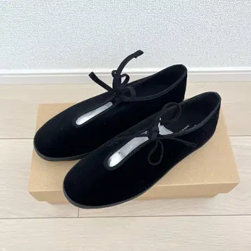 문스타 블랙 스웨이드 스니커즈