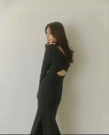 [ 새상품급 ] ACYM Back cross slit 원피스 블랙 XS