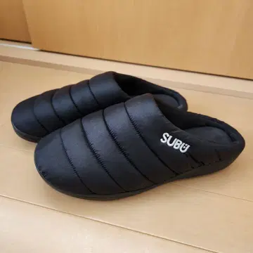 SUBU 블랙 다운 스타일 클로그 샌들
