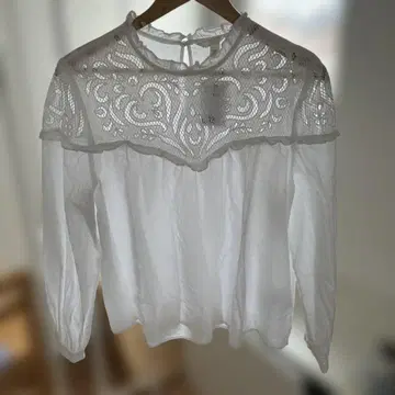 h&m 자수 화이트 긴팔 블라우스