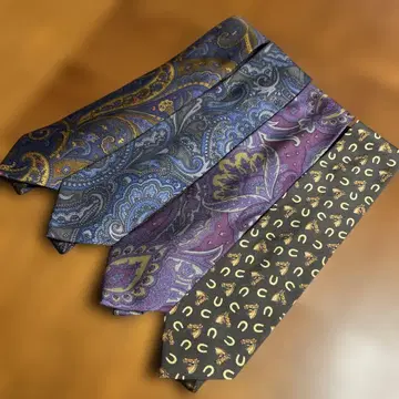 ETRO 실크 넥타이 4세트