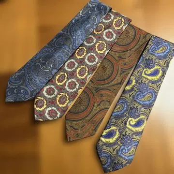ETRO 실크 페이즐리 넥타이 4세트