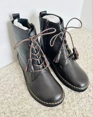 미사용 새상품 가죽 차콜 브라운 레이스업 부츠 23.5cm
