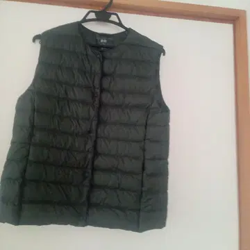 UNIQLO ULTRA LIGHT DOWN 다운 베스트 XL