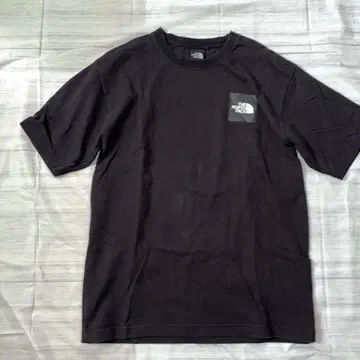 THE NORTH FACE 블랙 T셔츠