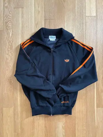 adidas 데상트제 트랙 수트 XS 블랙/오렌지