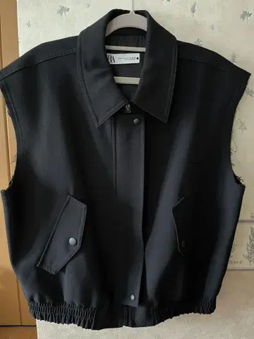 ZARA 블랙 베스트 M-L