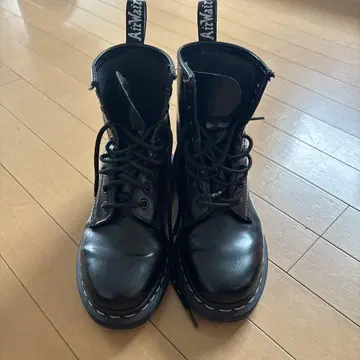 닥터마틴 화이트 스티치