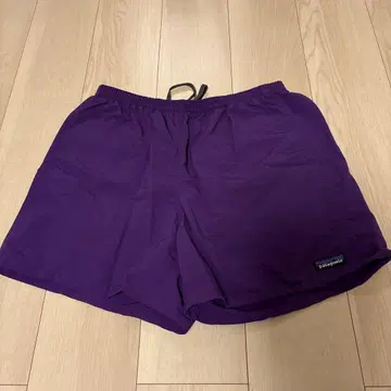 Patagonia 보라색 숏팬츠 M 사이즈