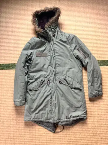 퍼 포함 그레이 모즈 코트