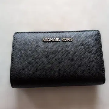 MICHAEL KORS 이단 접이식 지갑 블랙