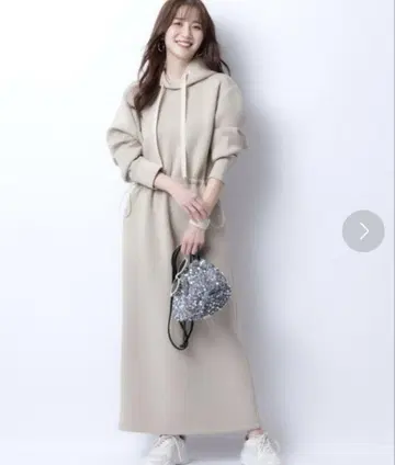 JUSGLITTY 2025SS 라이트 드로스트 후드티 원피스