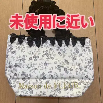 메종 드 플뢰르 화이트 블랙 토트백 새상품 미사용에 가까운 새상품급
