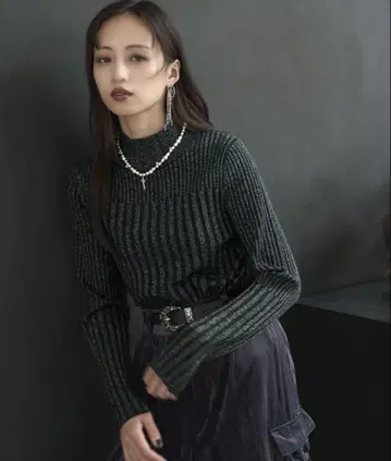 HARE 라메 랜덤 리브 니트 그린