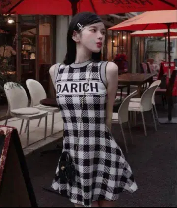 DARICH 체크 무늬 슬리브리스 원피스 다리치