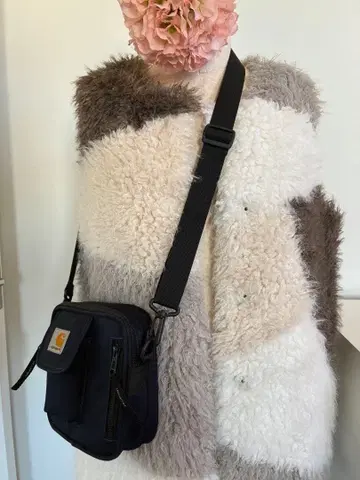 Carhartt 네이비 숄더백