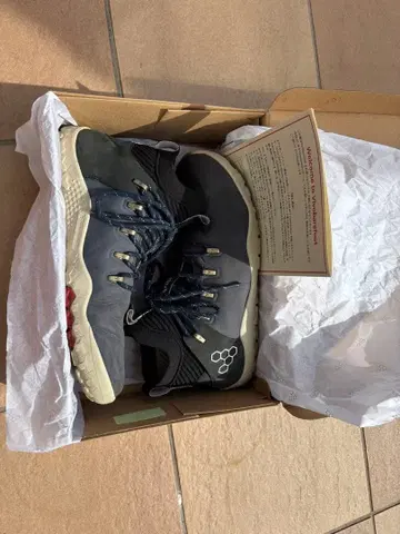 VIVOBAREFOOT MAGNA FG M 박스 포함