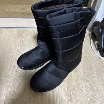 블랙 퀼팅 숏부츠