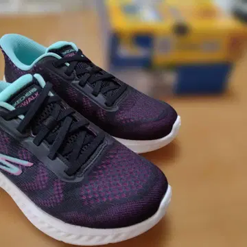 새상품급 SKECHERS 슬립온 블랙/퍼플 23.5cm