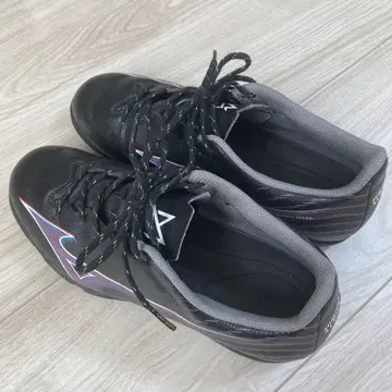 Mizuno Alpha 블랙 축구화 23.5cm