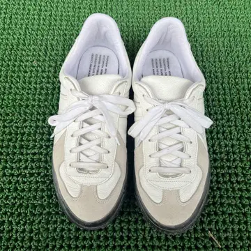 그라프 페이퍼 스니커즈 사이즈 43