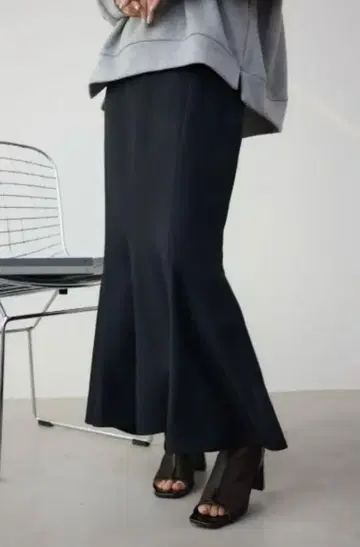 SALE 개최 중 AZUL by moussy 슬렌더 머메이드 스커트