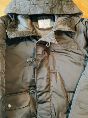 AVIREX 다운 자켓 블랙