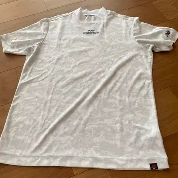 뉴발란스 카모 패턴 티셔츠 L 사이즈