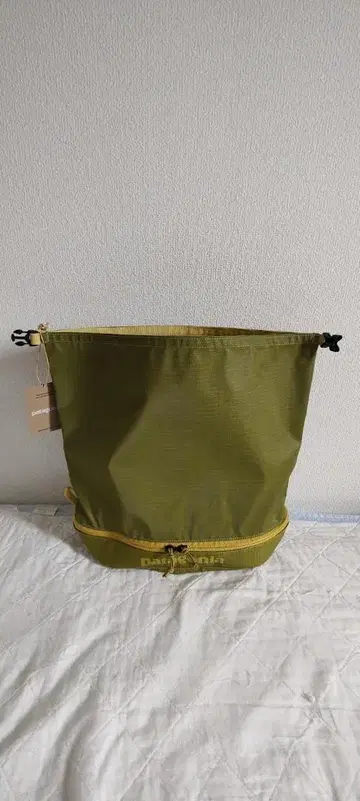 미사용 새상품 Patagonia 블랙홀 MLC 큐브 12L