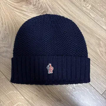MONCLER 네이비 니트 비니