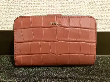 FURLA 코랄 핑크 접이식 지갑 크로커다일풍