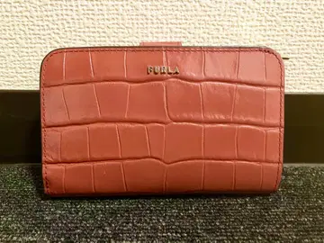 FURLA 코랄 핑크 접이식 지갑 크로커다일풍