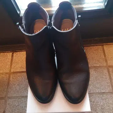 [새상품급] fitfit 앵클 숏부츠 천연 가죽 23.5cm (블랙)