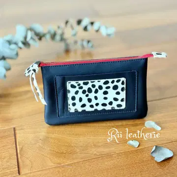 천연 가죽 지퍼 파우치 12 x 18.5cm 블랙 x 송치 달마시안 패턴
