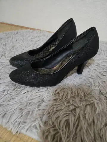 블랙 글리터 펌프스 중간 굽