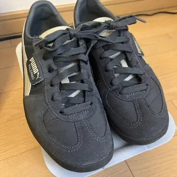 새상품급 카네코 아야 콜라보 PUMA PALERMO 스니커즈 23.5cm
