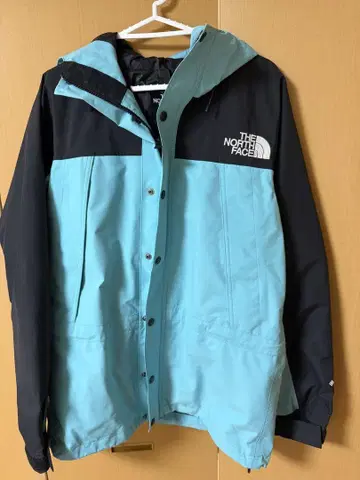 THE NORTH FACE 마운틴 후드티 스카이블루/블랙 NP11834