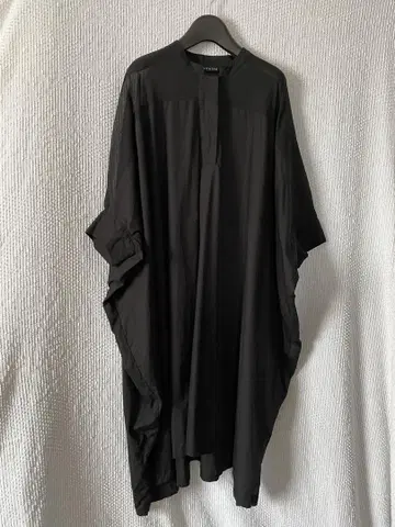 스테디셀러 상품 미즈이로 인드 블랙 시어 와이드 원피스