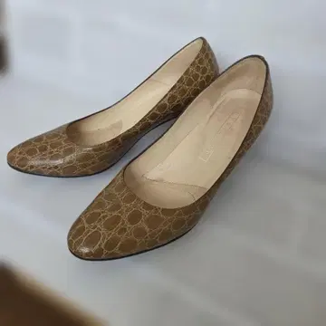 브라운 크로커다일풍 하이힐 7cm