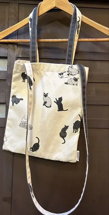TEMBEA 텐베어 고양이 패턴 토트백 숄더백