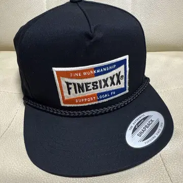 FINE&SIXXX 블랙 스냅백 캡